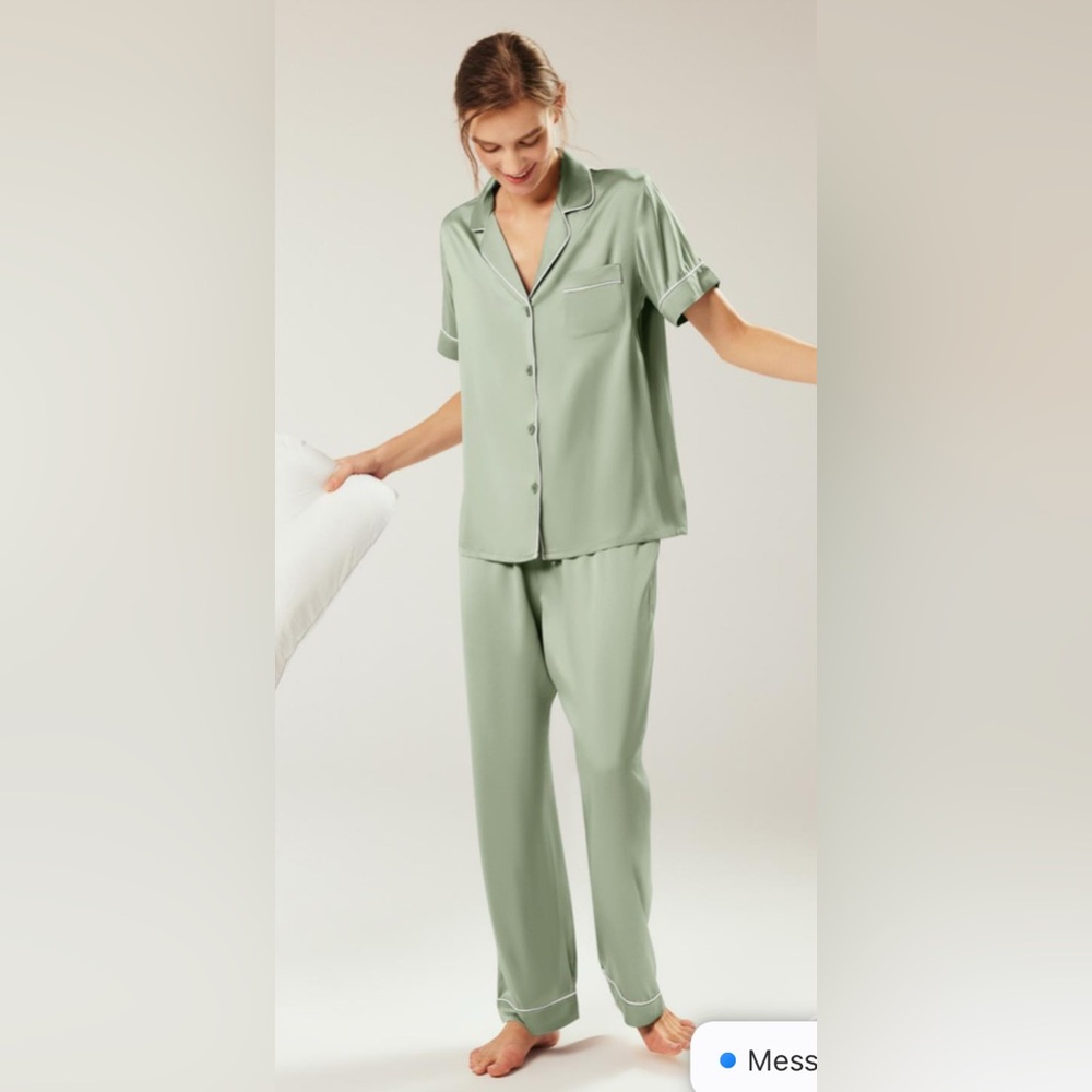 NWOT AW Bridal Sage green Satin pajama set size M